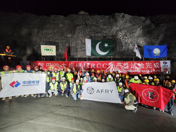 配图3 大坝碾压混凝土（RCC）实现出产性试验 .png