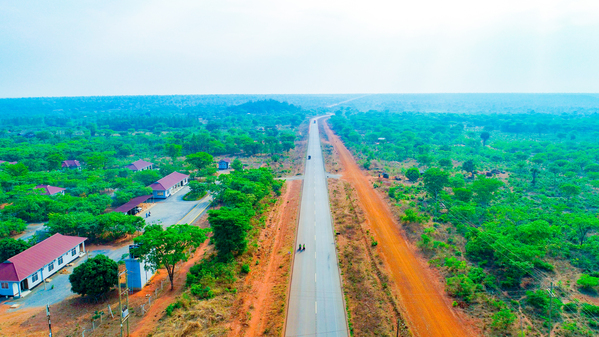 坦桑尼亚伍温扎项指标线实现路段.jpg